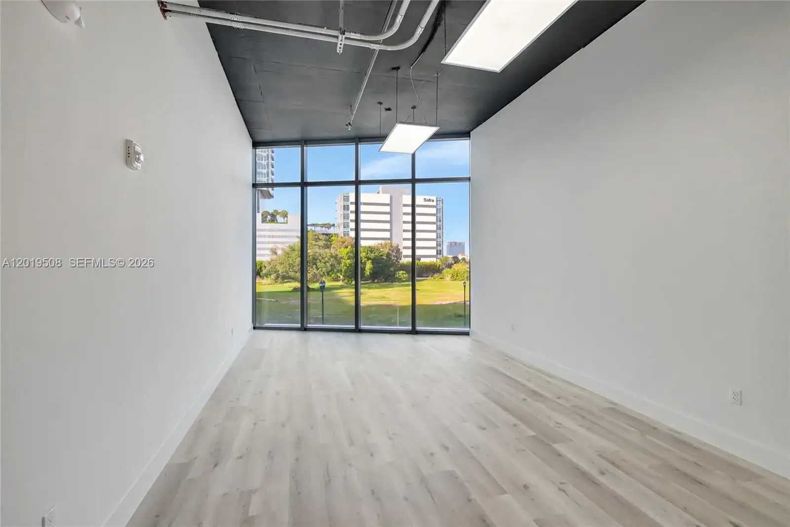 21290 Biscayne # 205, Aventura FL 33180 photo 4