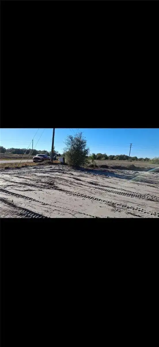 4005 E 15th St, Lehigh Acres FL 33972