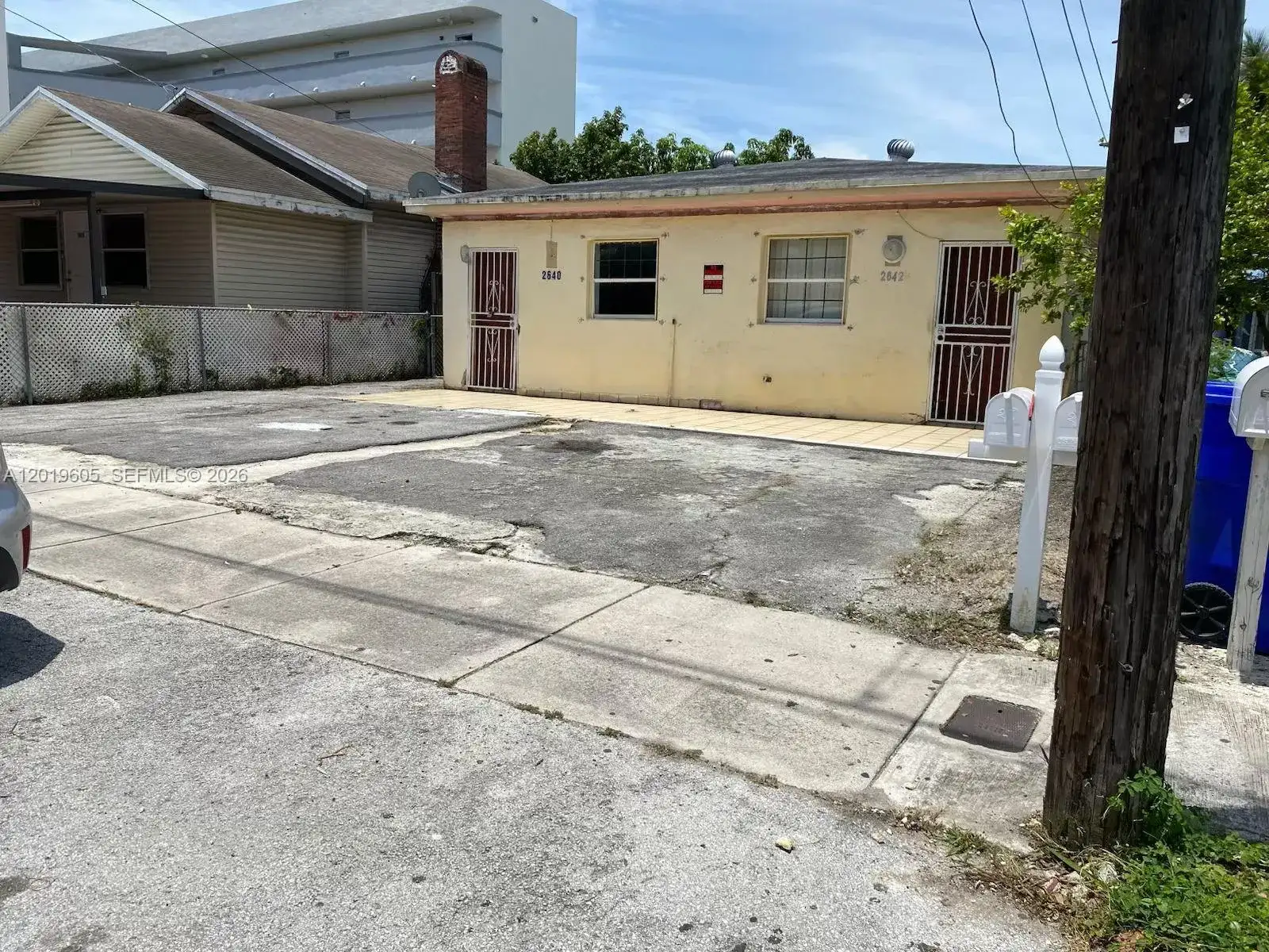 2640 NW 23rd Ct, Miami FL 33142 photo 2