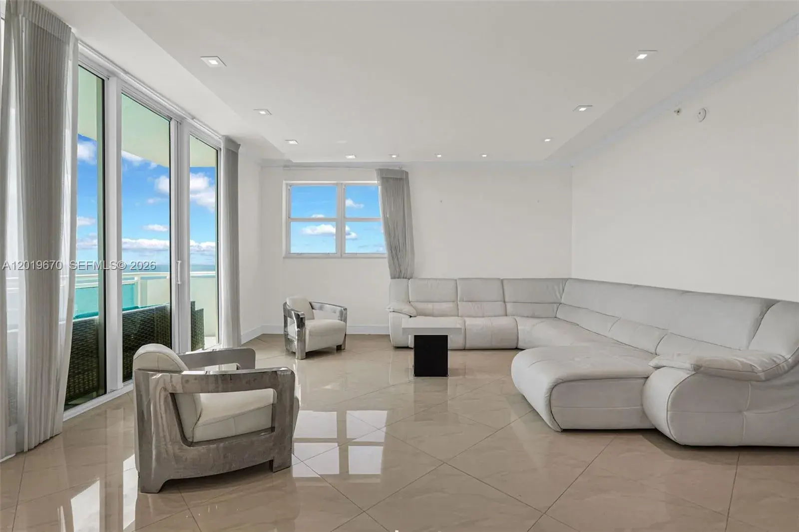 3001 S Ocean Dr # 1611, Hollywood FL 33019