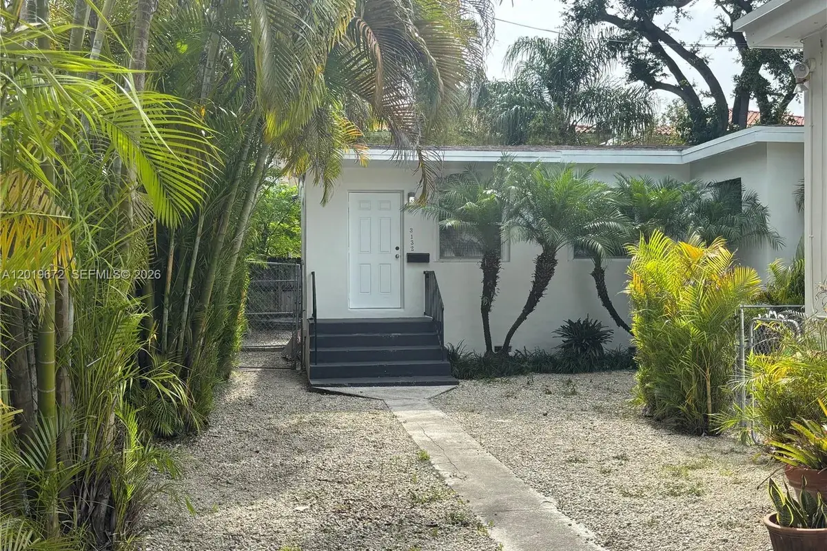 3132 Elizabeth St # B, Miami FL 33133