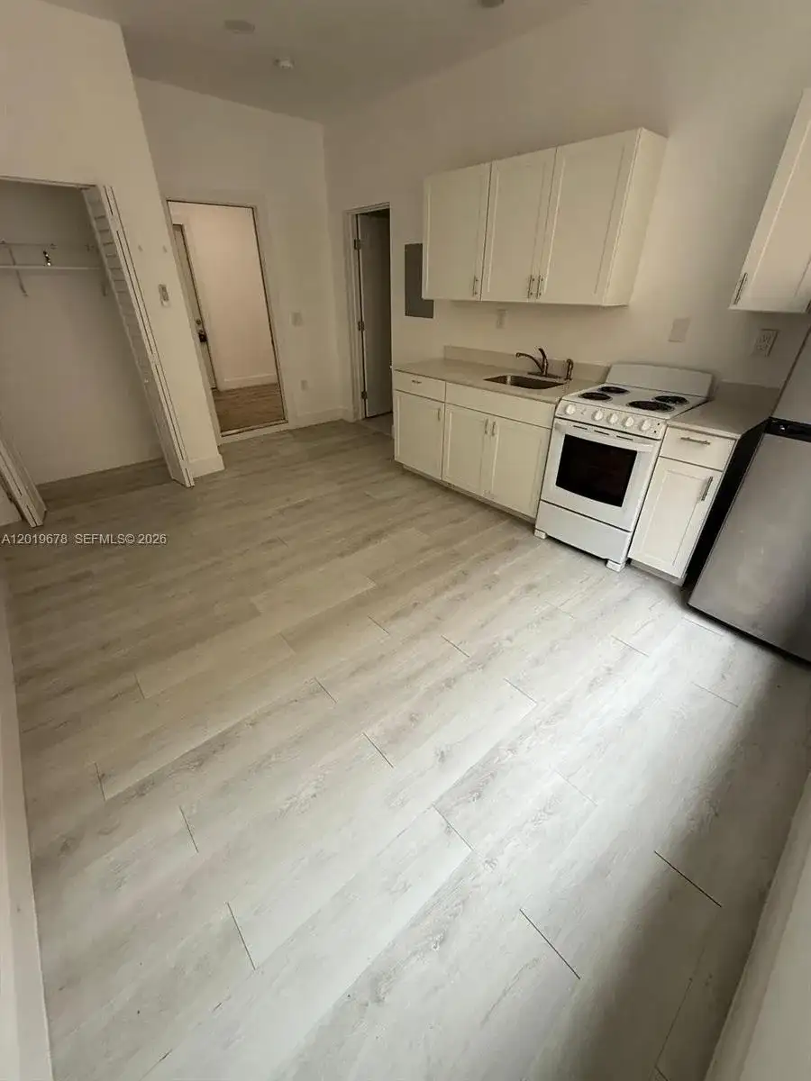 75 Glen Royal Pkwy # 3, Miami FL 33125 photo 2