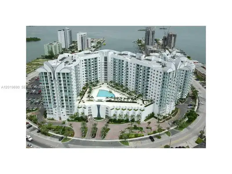 7900 Harbor Island Dr # 1010, North Bay Village FL 33141 photo 3