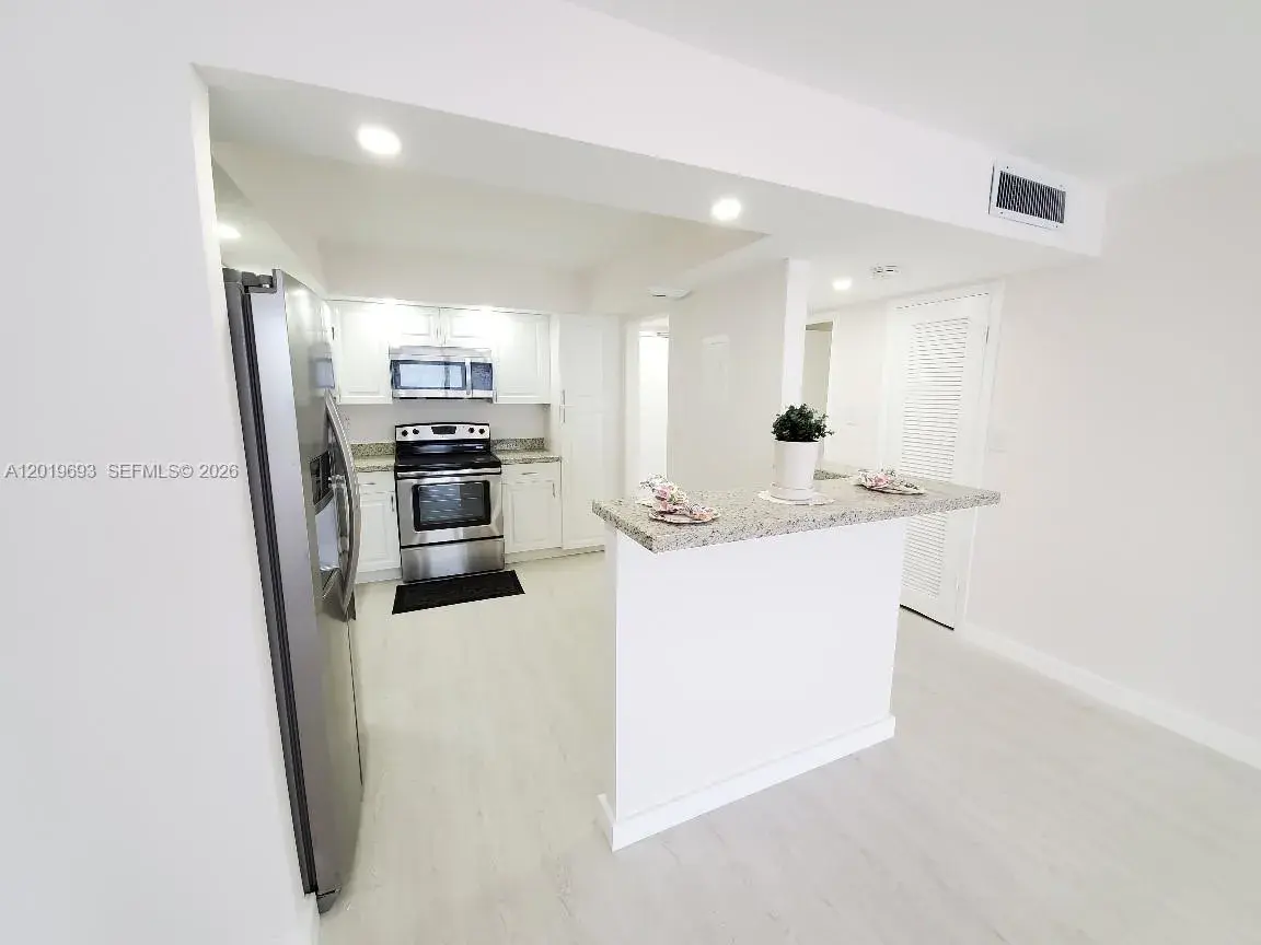 18011 Biscayne Blvd # 503, Aventura FL 33160