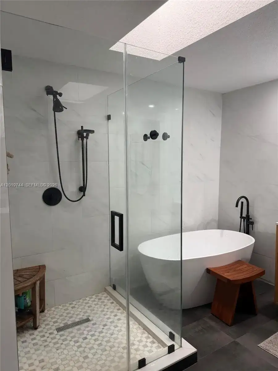 1481 NW 104th Ave, Plantation FL 33322 photo 4