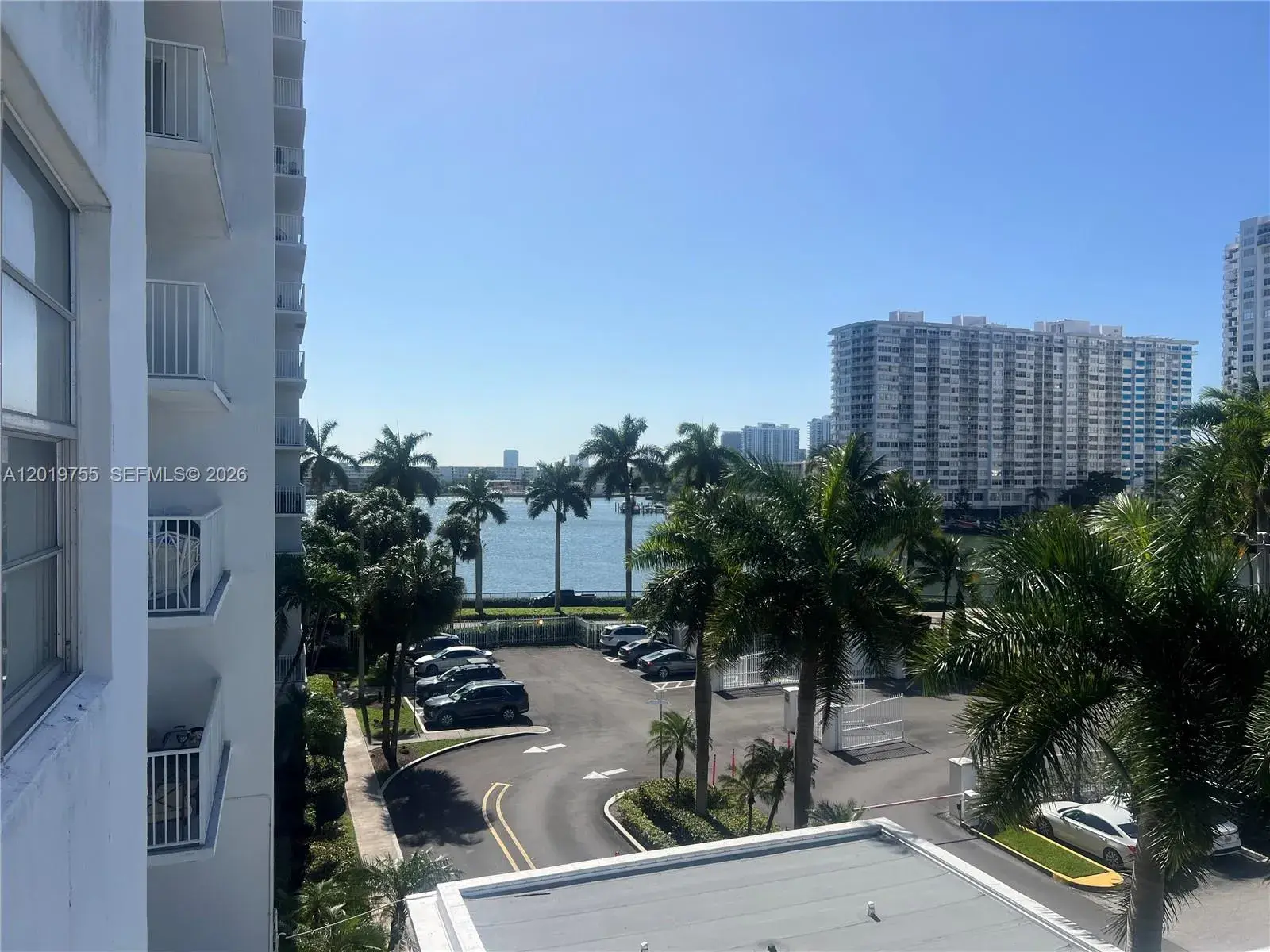 2801 NE 183rd St # 405W, Aventura FL 33160