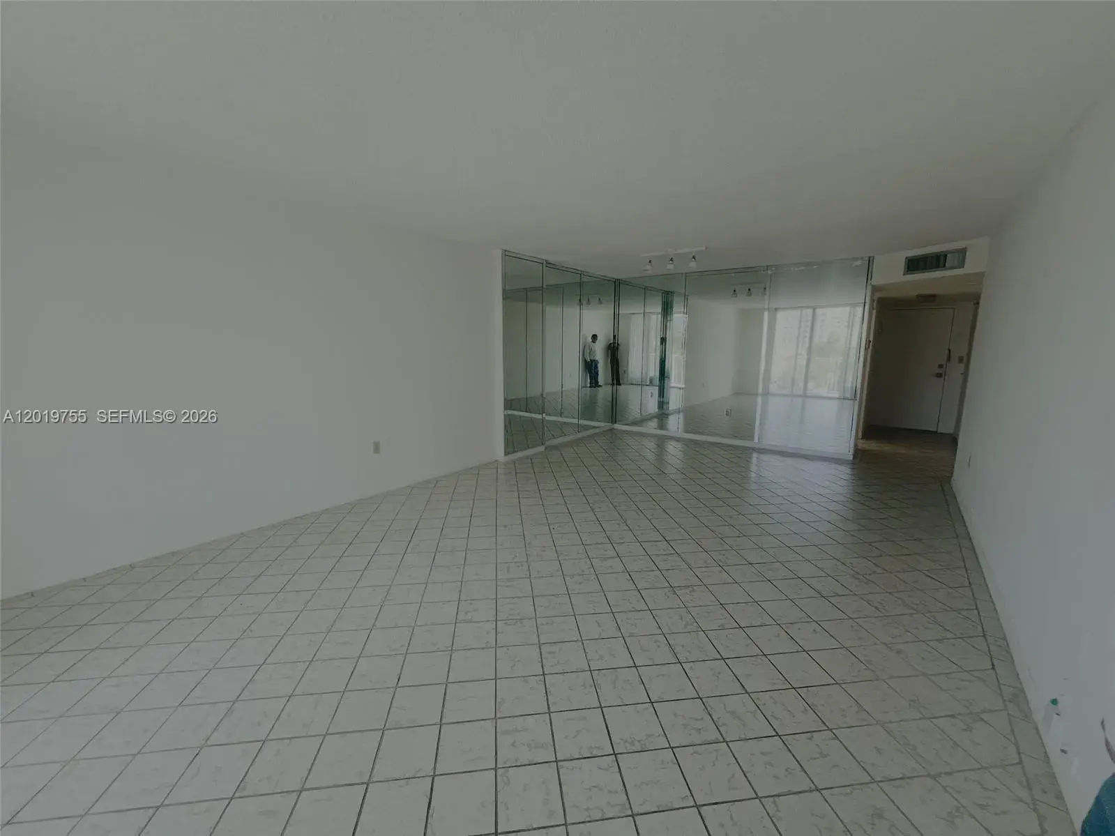 2801 NE 183rd St # 405W, Aventura FL 33160