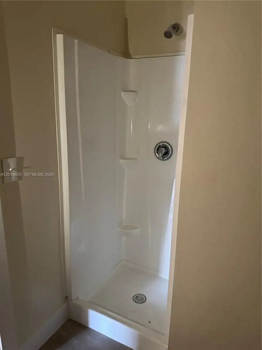 650 E 49th St, Hialeah FL 33013 photo 3