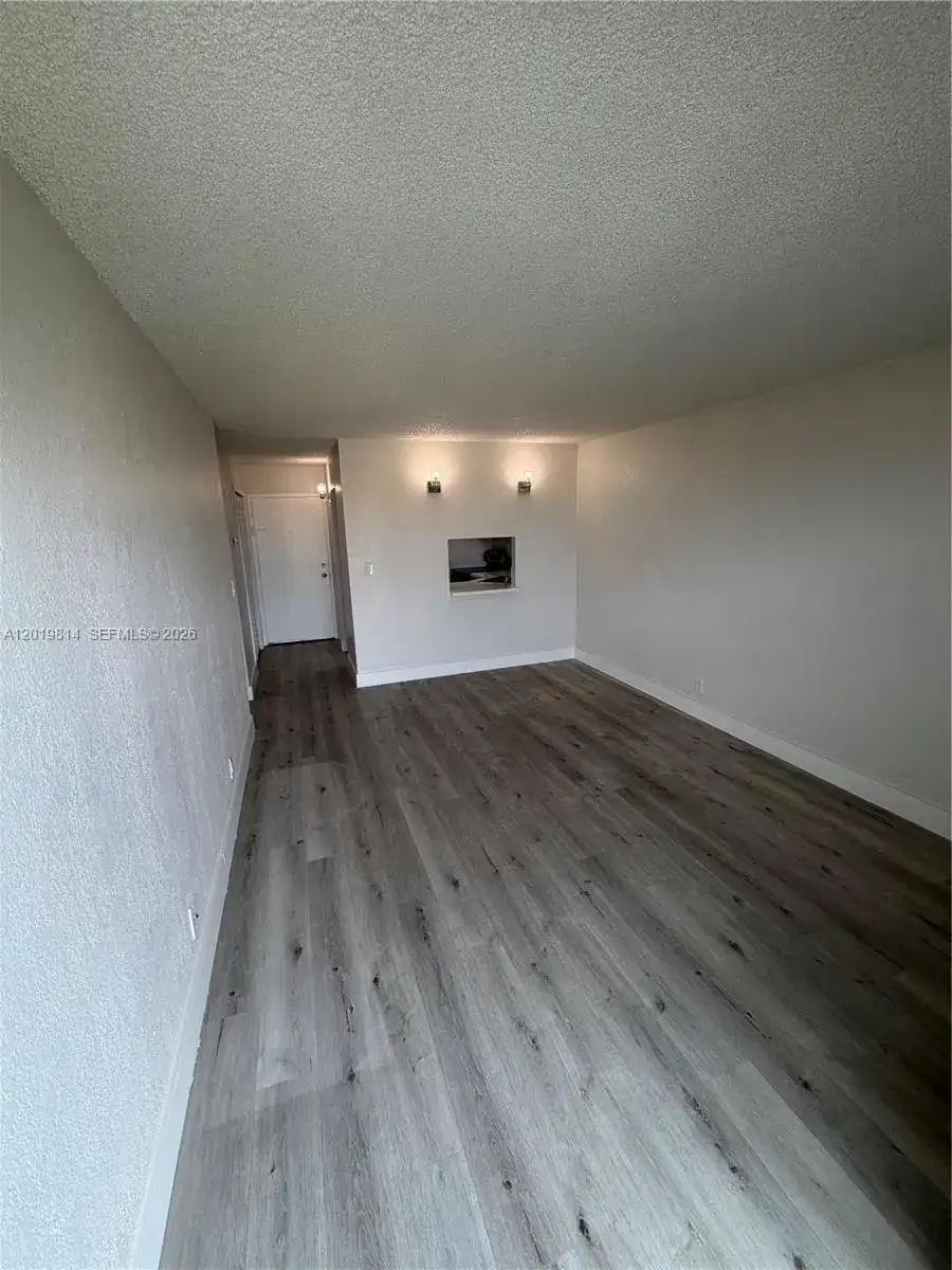801 NW 47th Ave # 814W, Miami FL 33126 photo 2