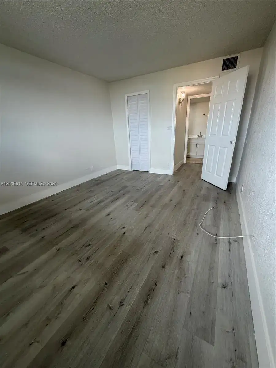 801 NW 47th Ave # 814W, Miami FL 33126 photo 4