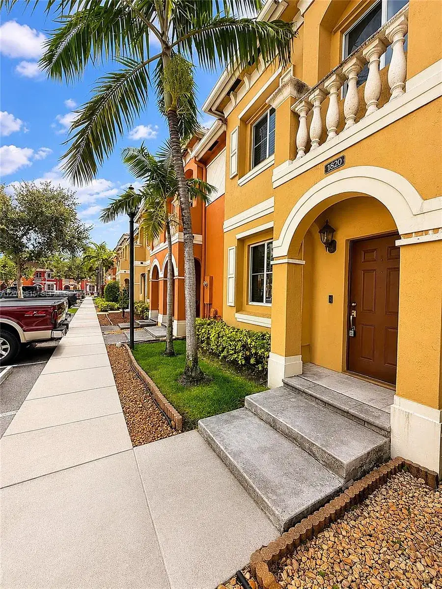 1820 SW 89th Ter, Miramar FL 33025
