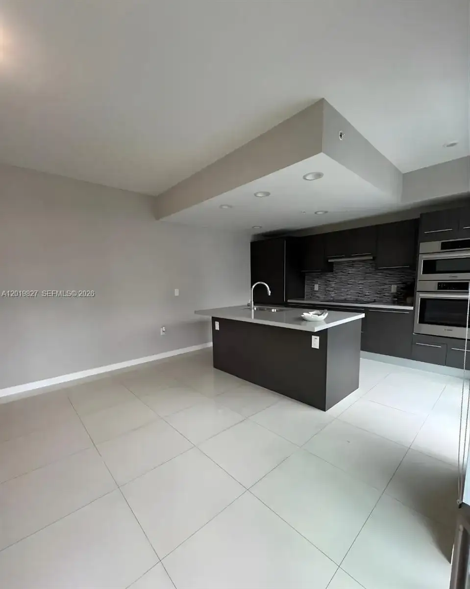 7875 NW 107th Ave # 412, Doral FL 33178 photo 2