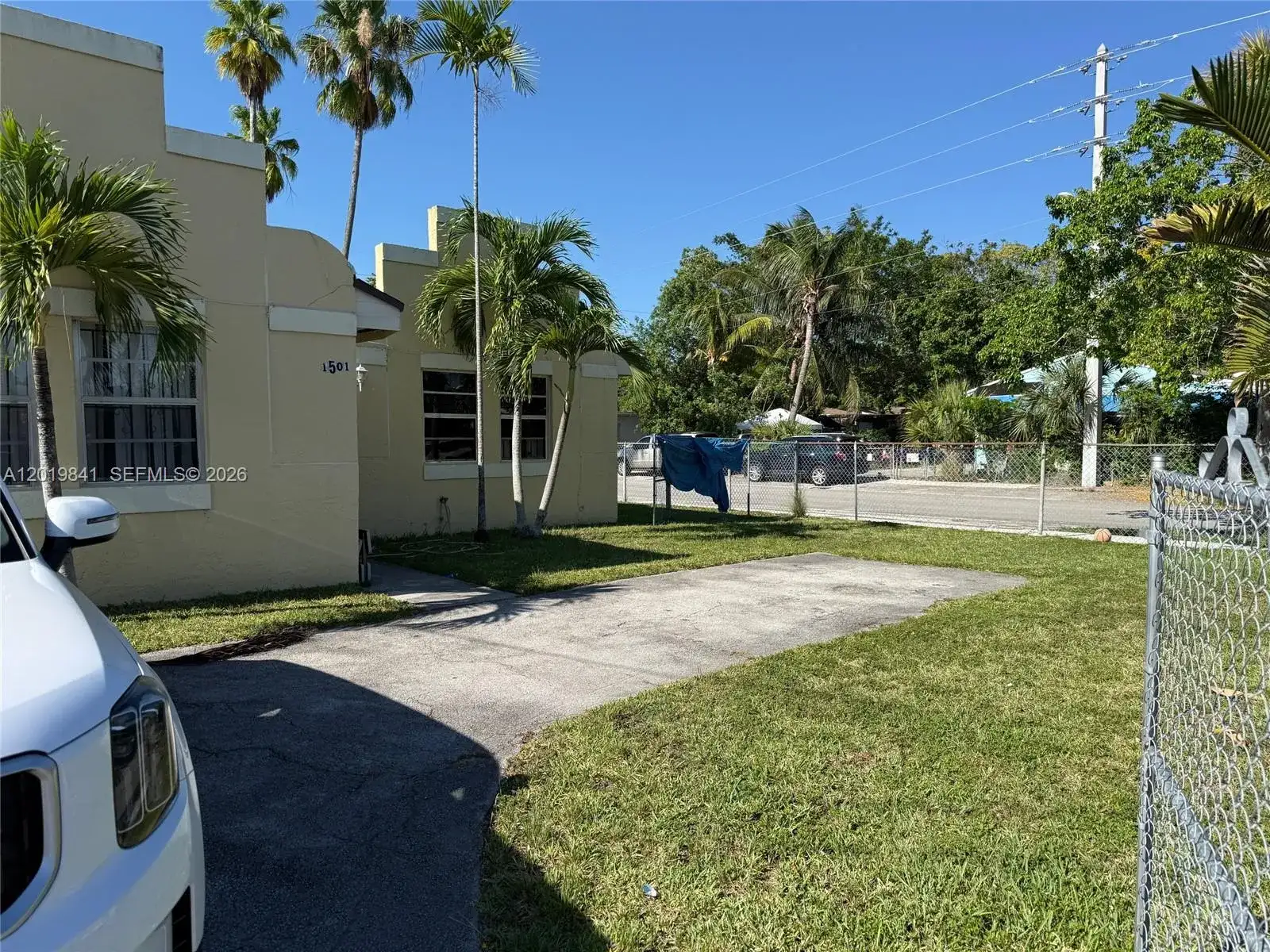 1501 NW 57th St, Miami FL 33142 photo 2
