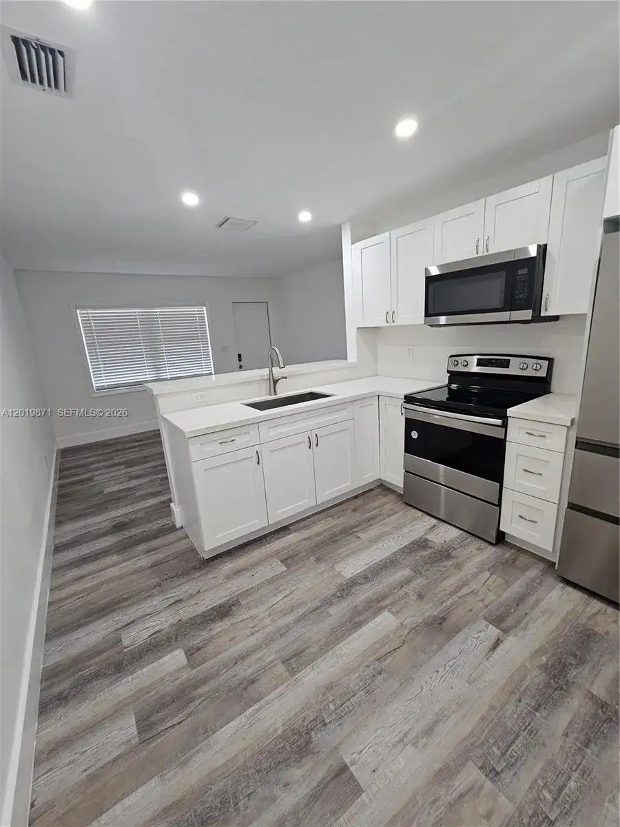 2032 Taylor St # 2032, Hollywood FL 33020 photo 2