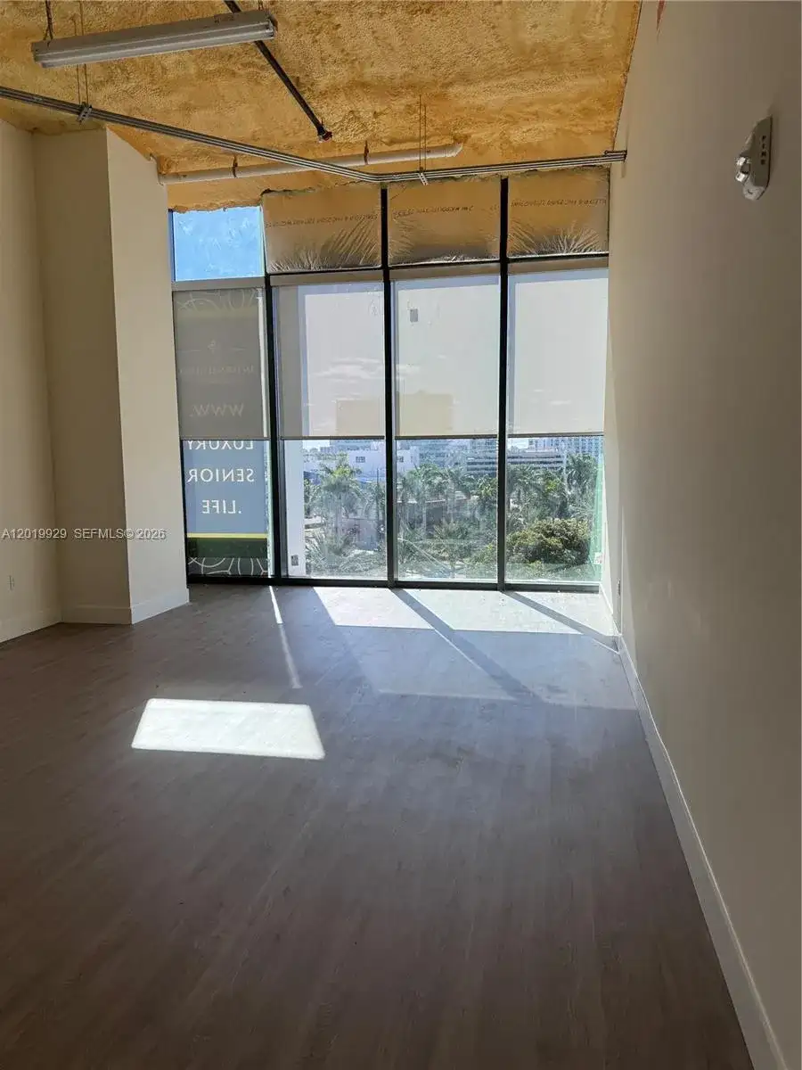 21290 Biscayne Blvd # 408, Aventura FL 33180 photo 2