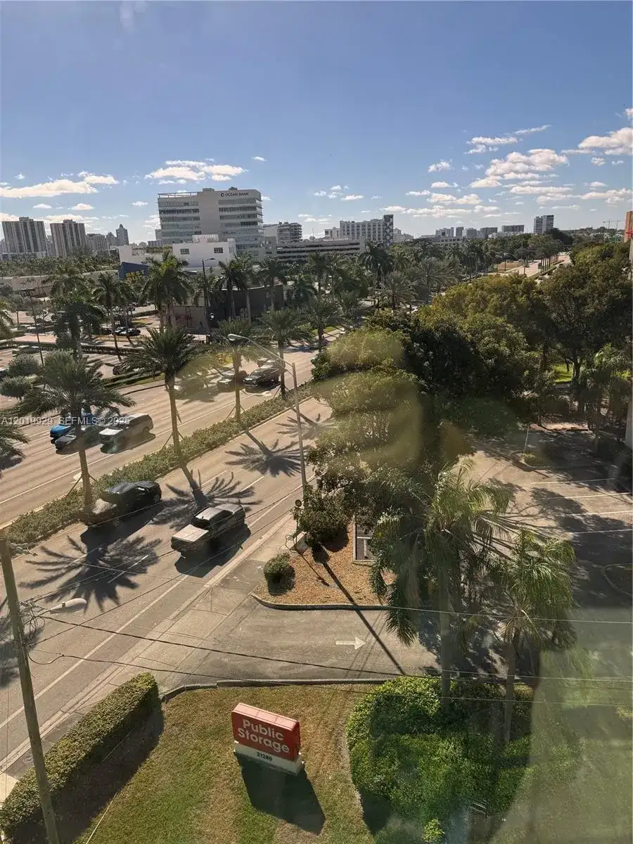 21290 Biscayne Blvd # 408, Aventura FL 33180 photo 4