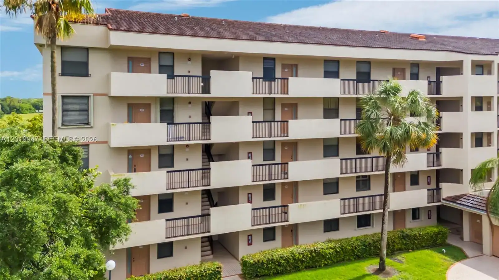2768 Carambola Cir S # 401, Coconut Creek FL 33066 photo 2