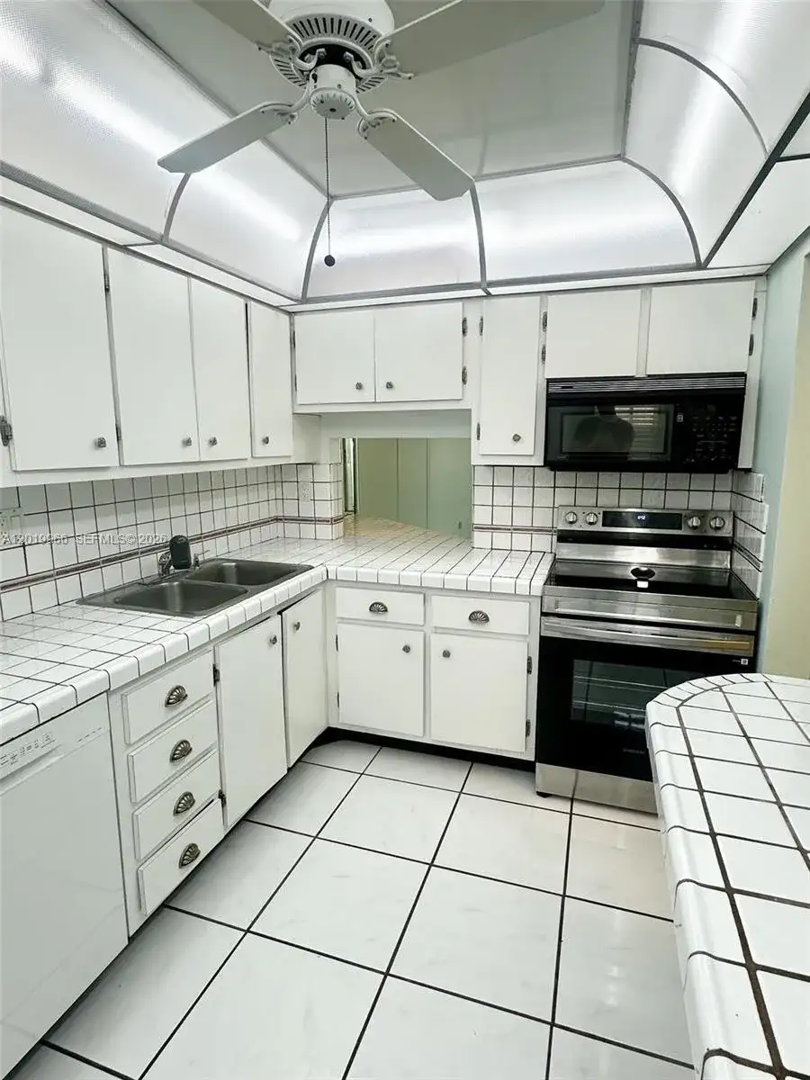 300 Galen Dr # 206, Key Biscayne FL 33149 photo 5
