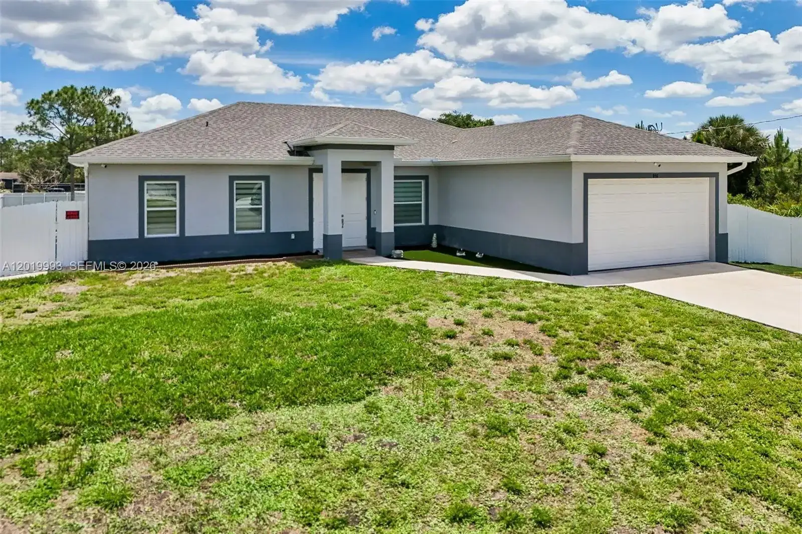 910 Richmond Ave N, Lehigh Acres FL 33972 photo 4