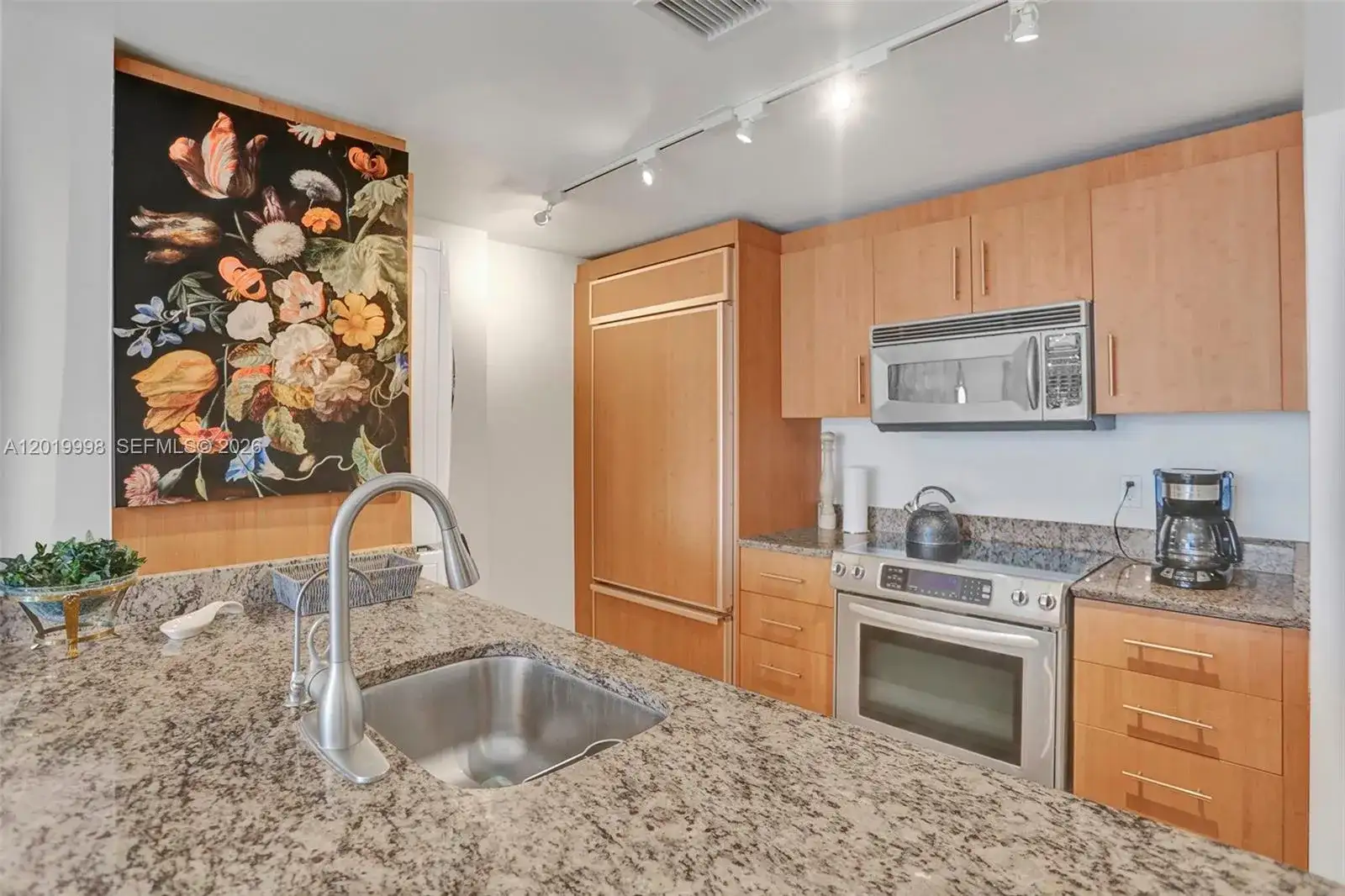 10275 Collins Ave # 829, Bal Harbour FL 33154 photo 4