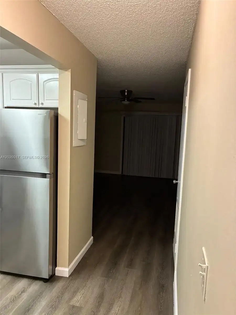 617 Ixoria Ave # 18, Fort Pierce FL 34982 photo 3