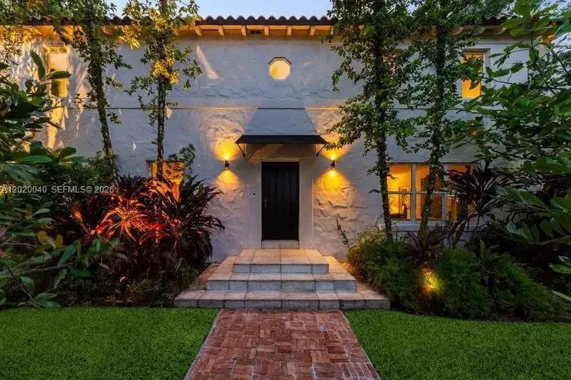 5812 Alton Rd, Miami Beach FL 33140 photo 2