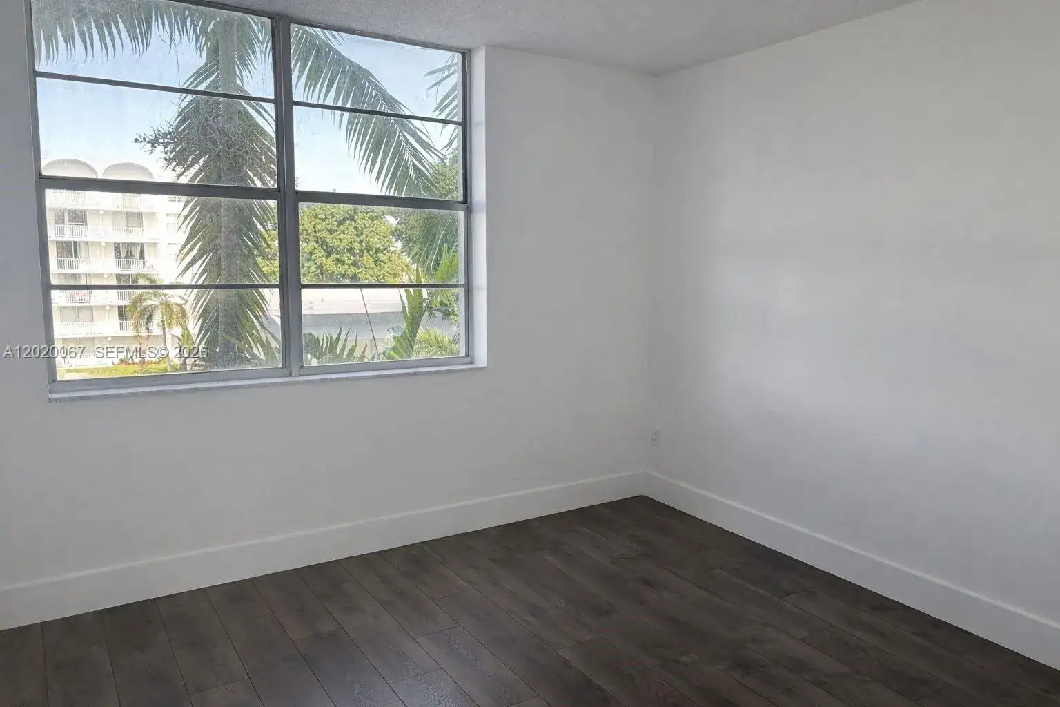 496 NW 165th St Rd # 412, Miami FL 33169 photo 2