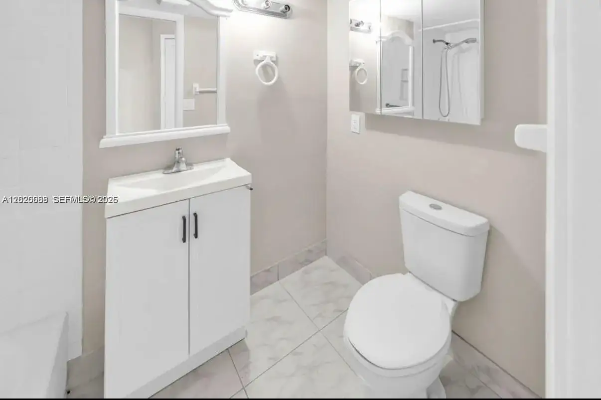 18801 NE 2nd Ave # 1006, Miami FL 33179 photo 5