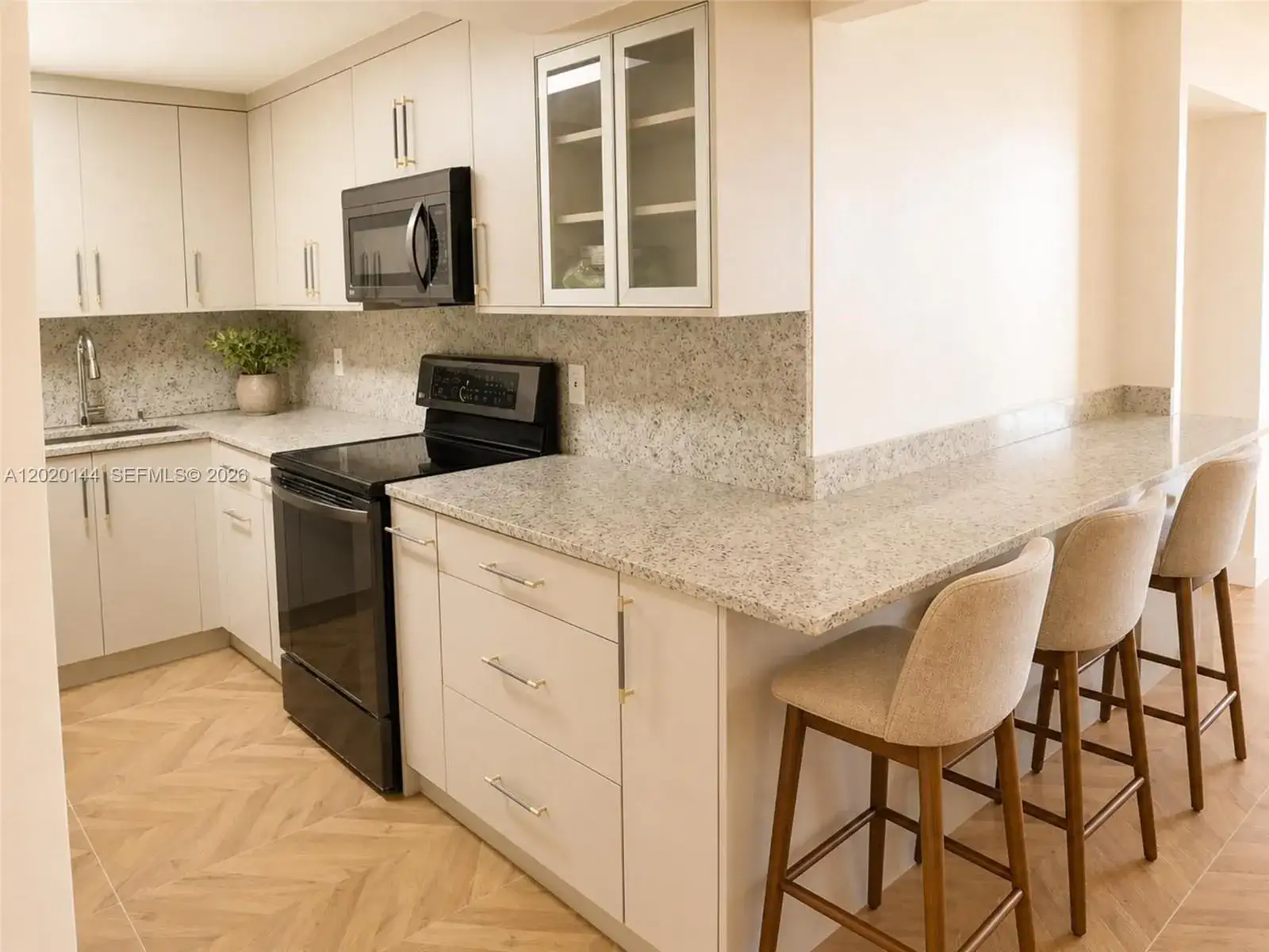 2500 Parkview Dr # 1816, Hallandale Beach FL 33009 photo 2