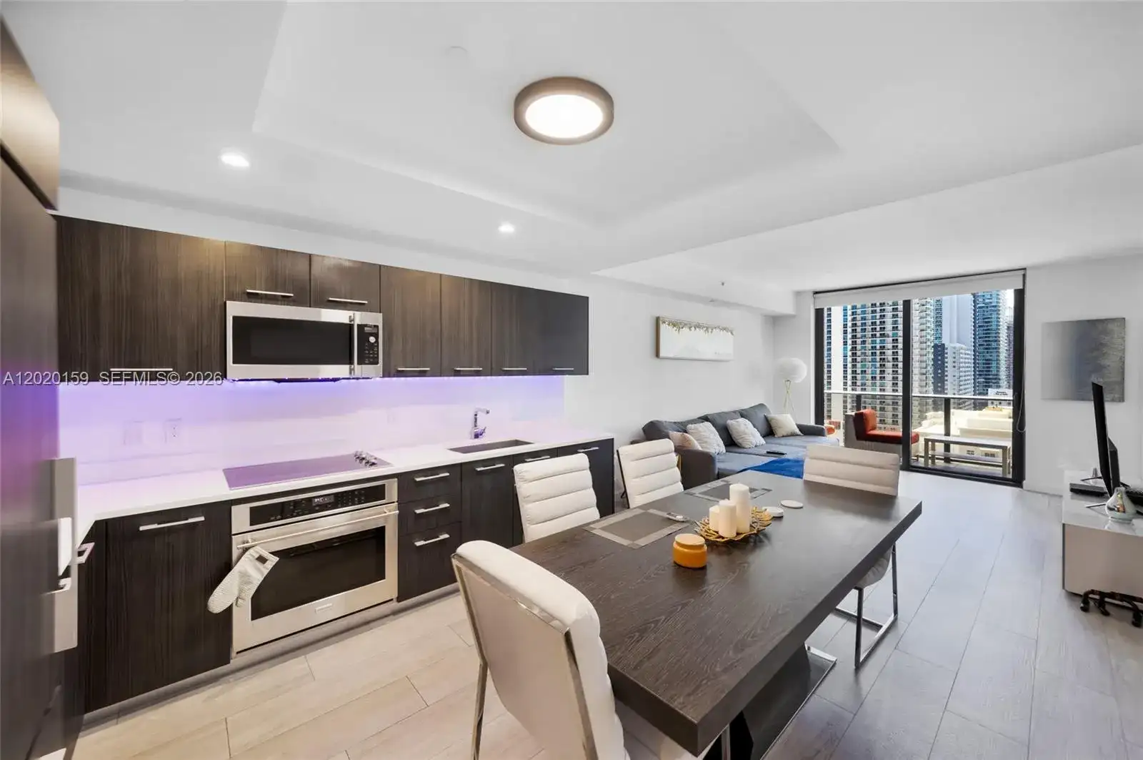 55 SW 9th St # 1804, Miami FL 33130 photo 2