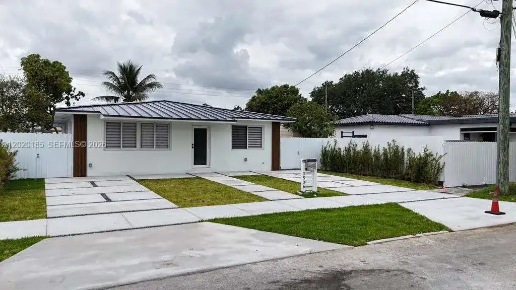 3536 NW 14th Ter, Miami FL 33125 photo 3