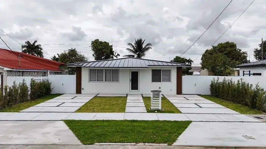 3536 NW 14th Ter, Miami FL 33125 photo 4