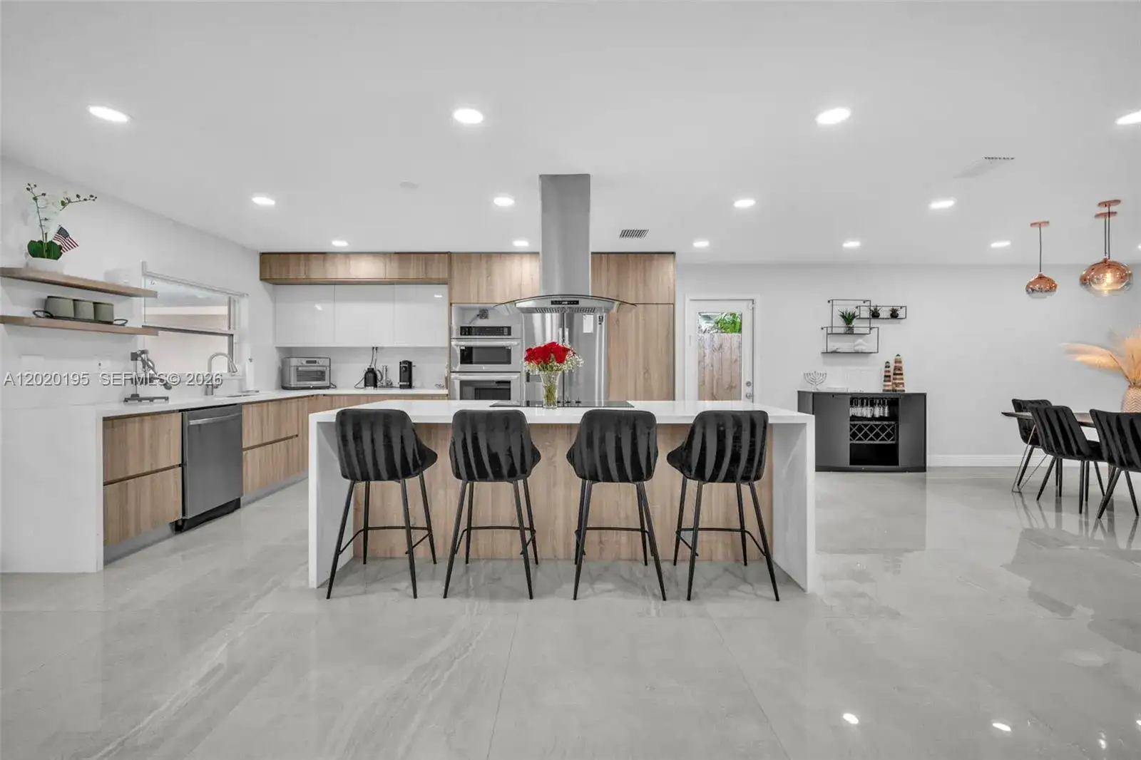 136 Greens Rd, Hollywood FL 33021 photo 2