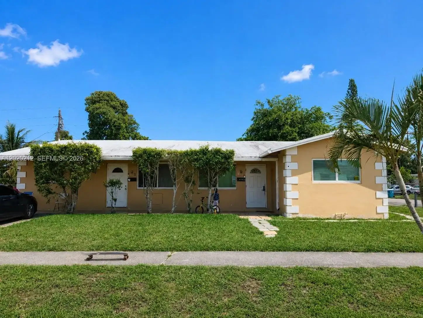 1621 NW 52nd Ave, Lauderhill FL 33313