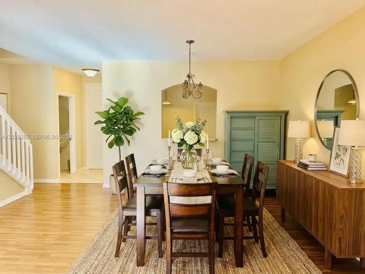 9620 Roundstone CIR, Other City - In The State Of Florida FL 33967 photo 2