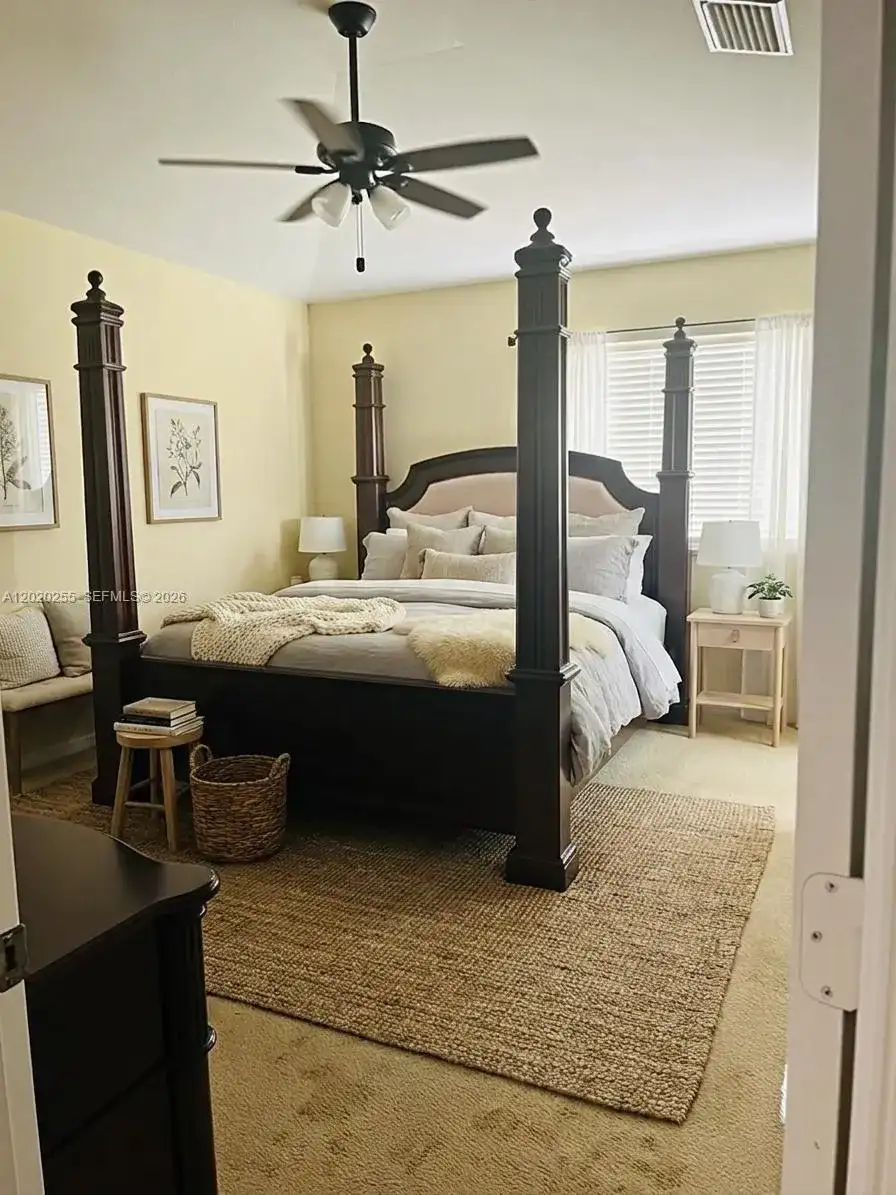 9620 Roundstone CIR, Other City - In The State Of Florida FL 33967 photo 4