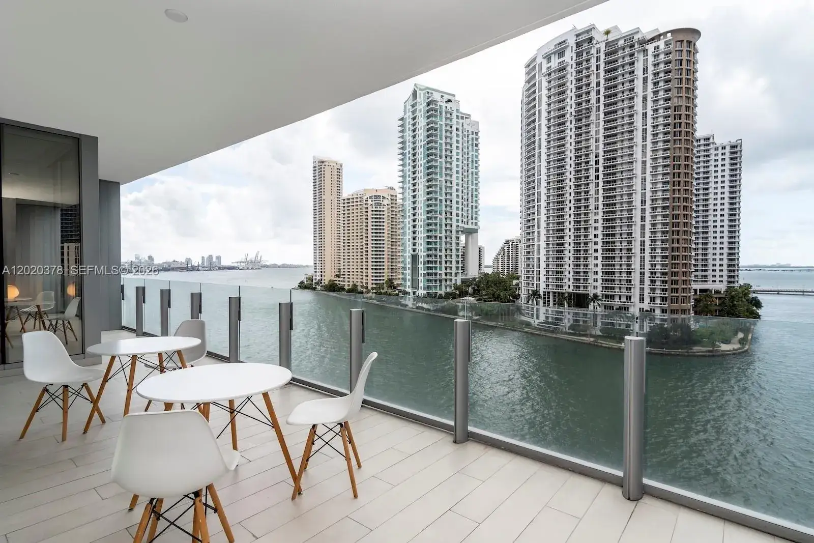 2 bedroom 3 bath Residential for sale at 300 Biscayne Boulevard Way # 802E, Miami FL 33131