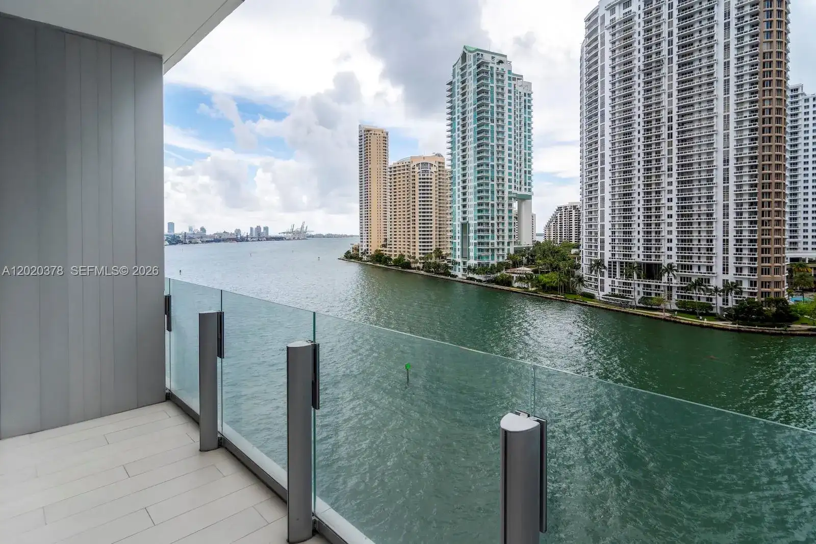 300 Biscayne Boulevard Way # 802E, Miami FL 33131 photo 3