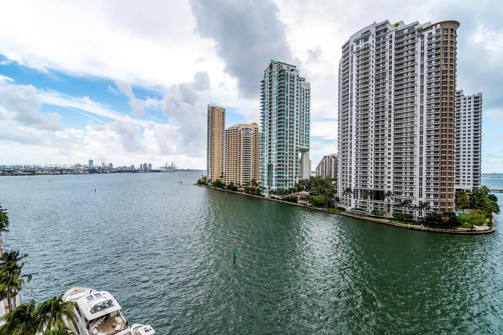 300 Biscayne Boulevard Way # 802E, Miami FL 33131 photo 4