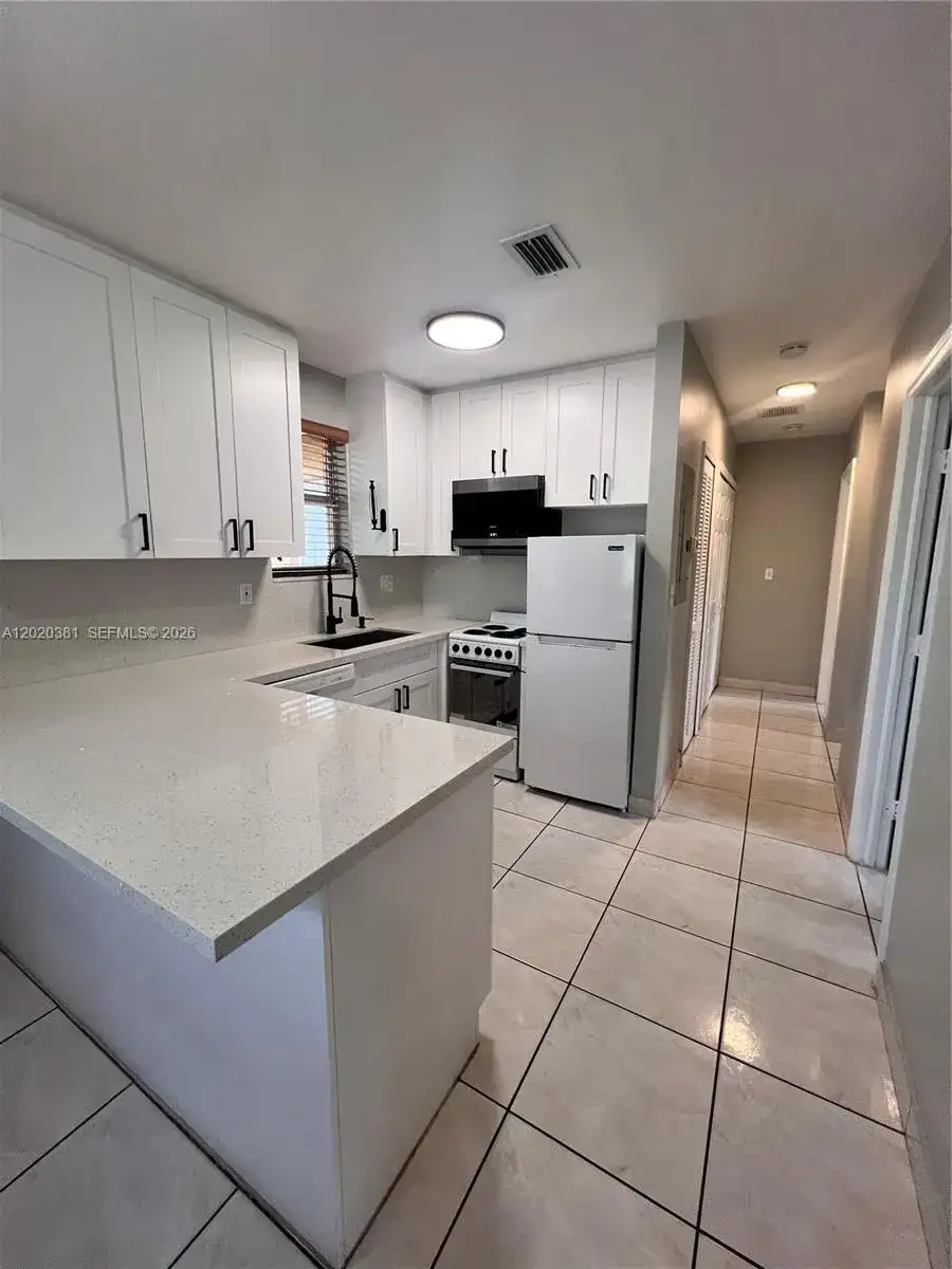 16940 SW 94th Ave # 0, Palmetto Bay FL 33157 photo 4