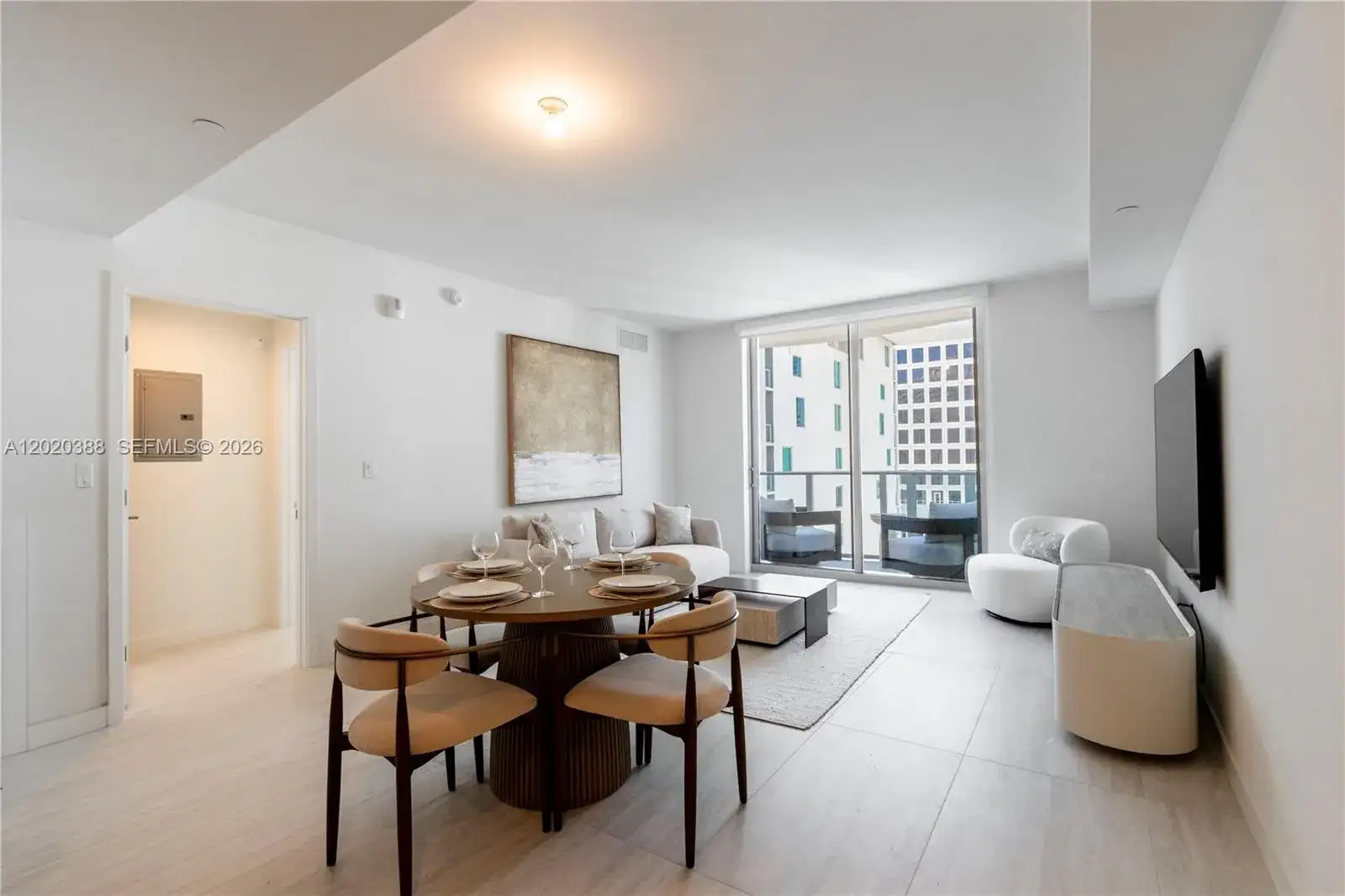 77 SE 5th St # 3914, Miami FL 33131 photo 4
