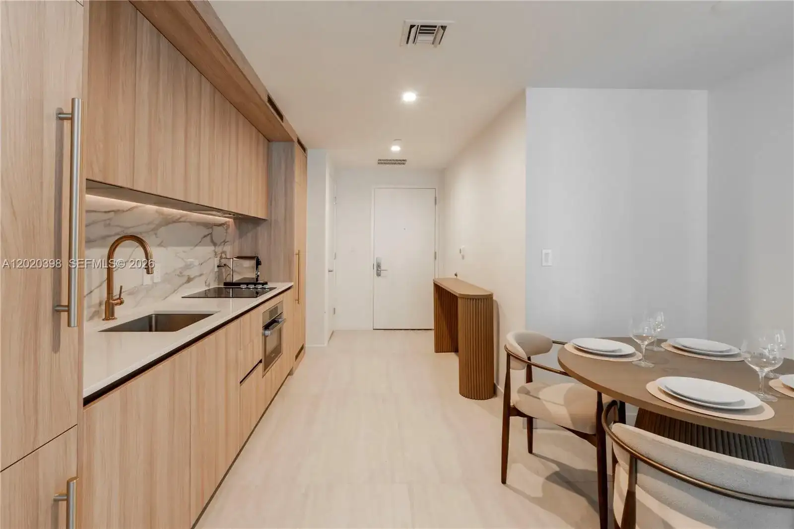 77 SE 5th St # 3308, Miami FL 33131 photo 5