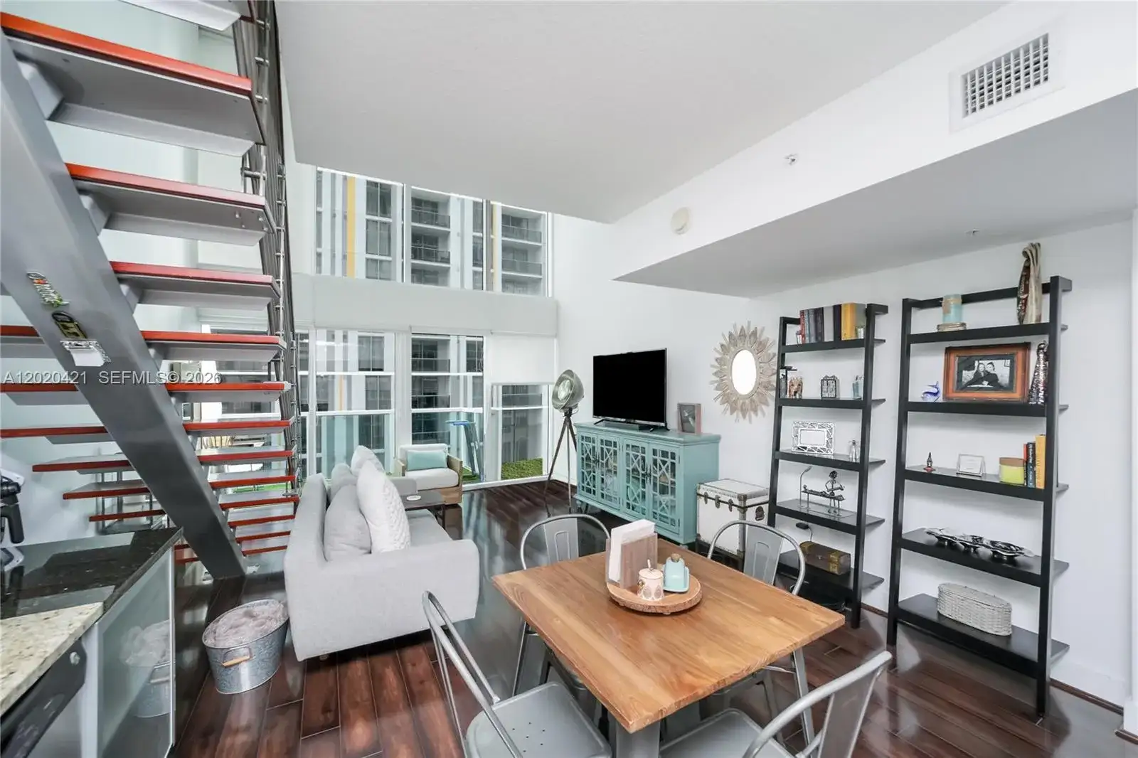 41 SE 5th St # 704, Miami FL 33131 photo 2