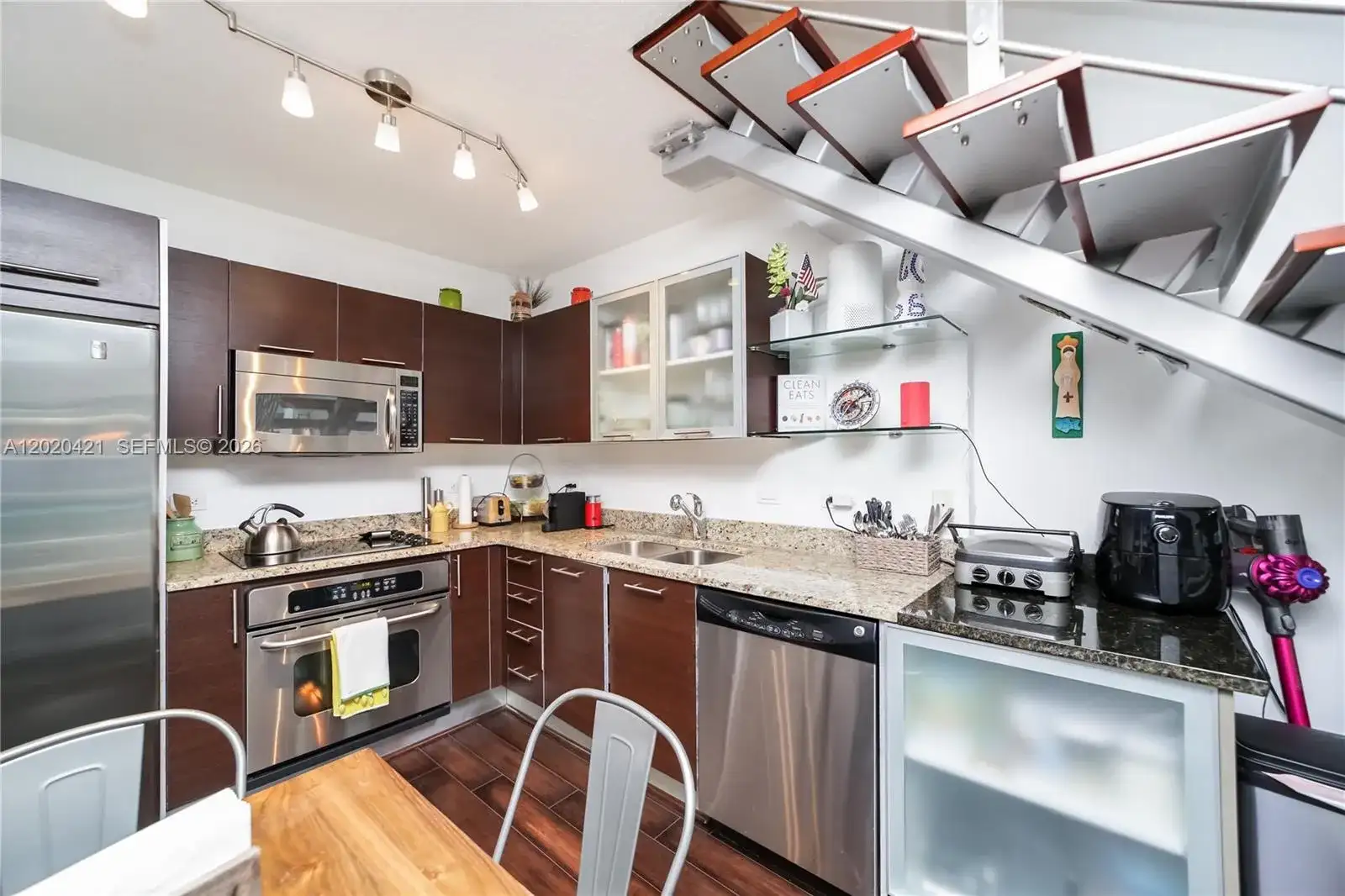 41 SE 5th St # 704, Miami FL 33131 photo 4