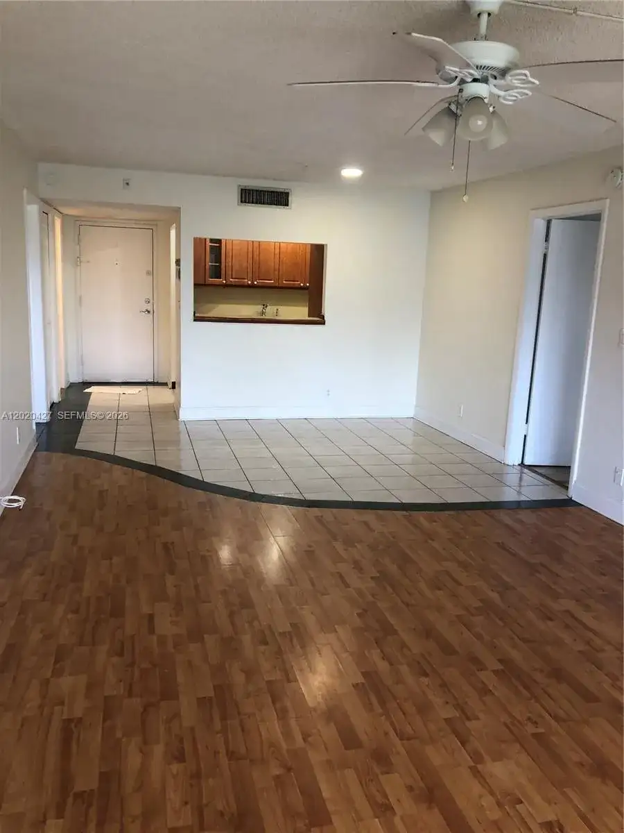 210 Lakeview Dr # 207, Weston FL 33326 photo 5