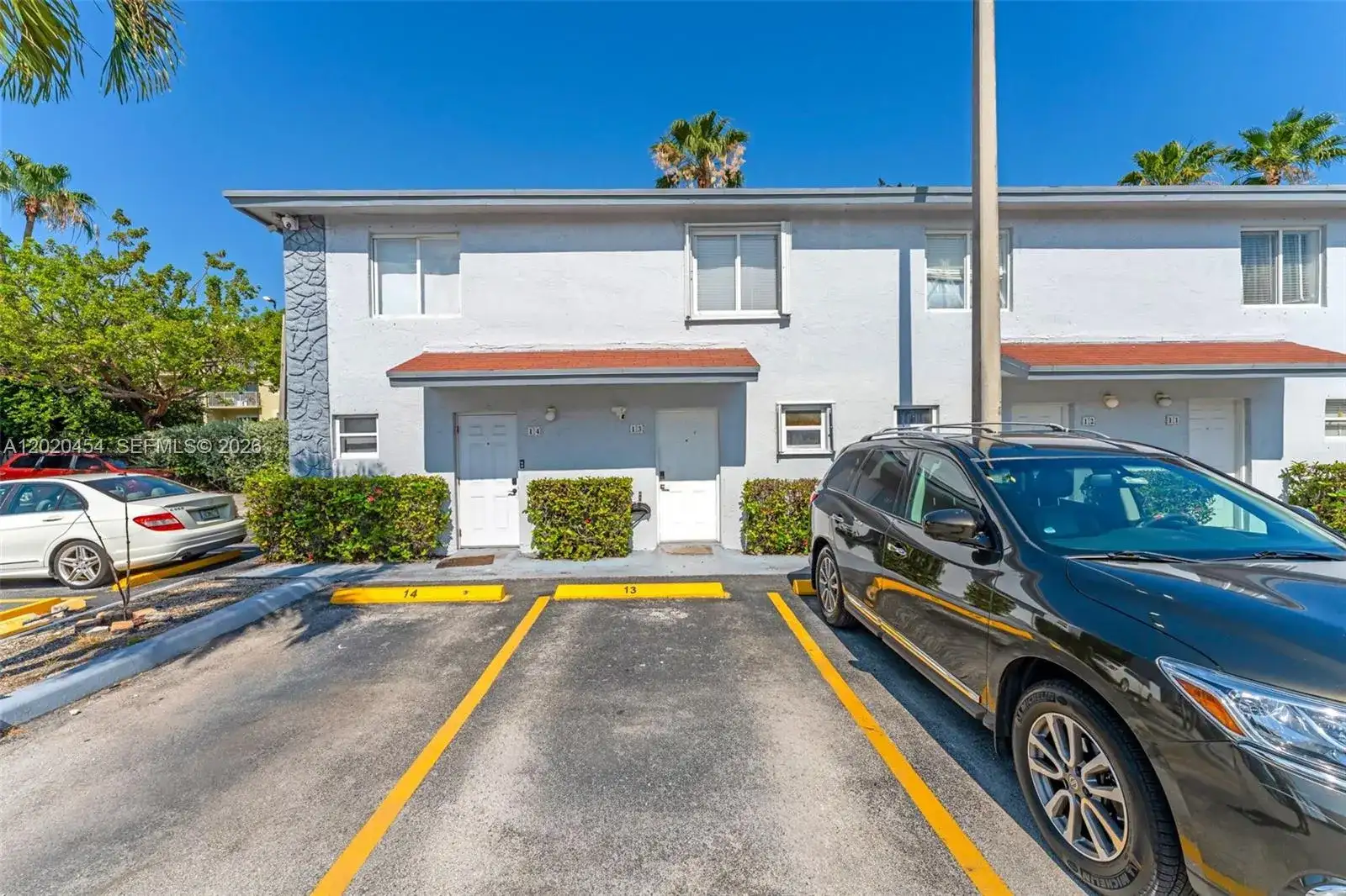 8025 NW 8th St # 13, Miami FL 33126 photo 2