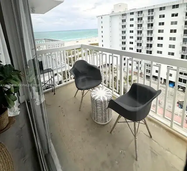401 Ocean Dr # 910, Miami Beach FL 33139 photo 3
