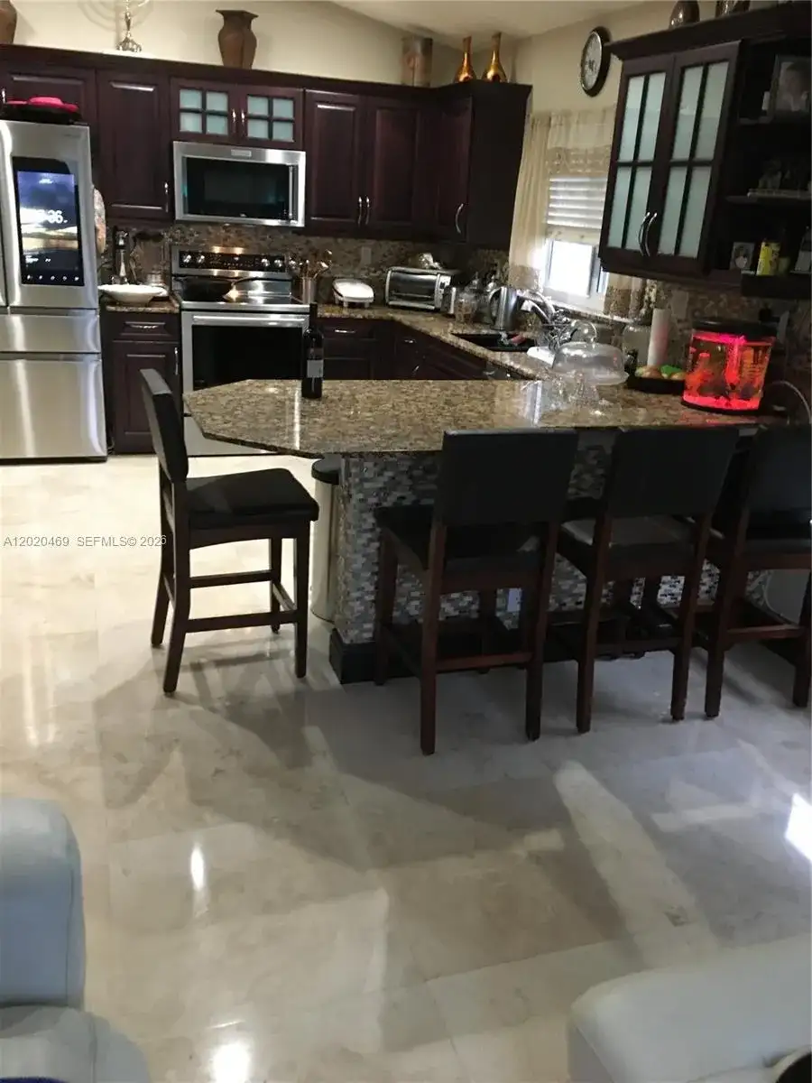 5032 SW 34th Ter, Hollywood FL 33312 photo 2