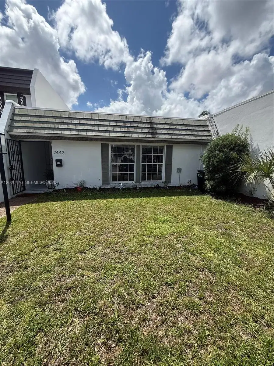 7443 Twin Sabal Dr, Miami Lakes FL 33014