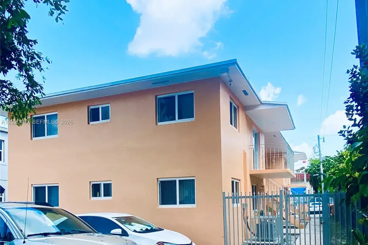 1121 NW 4 ST, Miami FL 33128